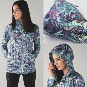 Lululemon Miss Misty Jacket Size‎ 6 Lightweight Rain Coat Packable Iridescent